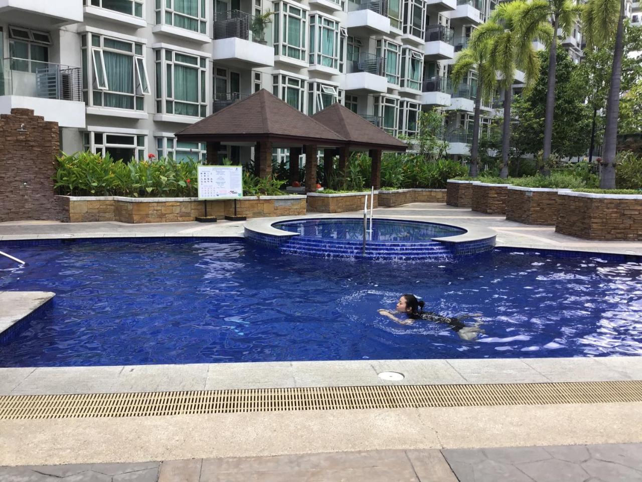 Condotel at Parkside Villas Manila Eksteriør billede
